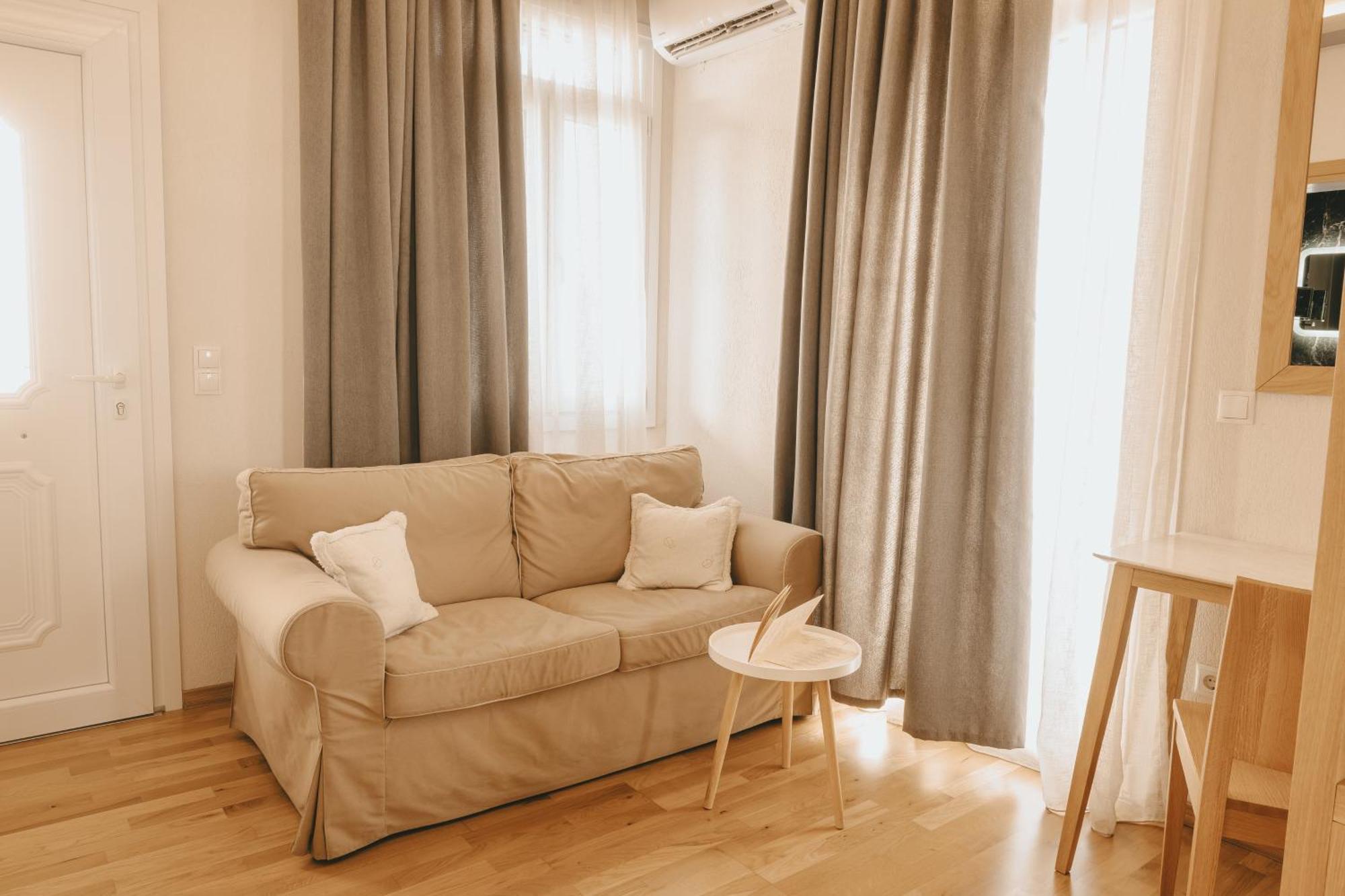 Giardino High Living Suites Drama Bilik gambar