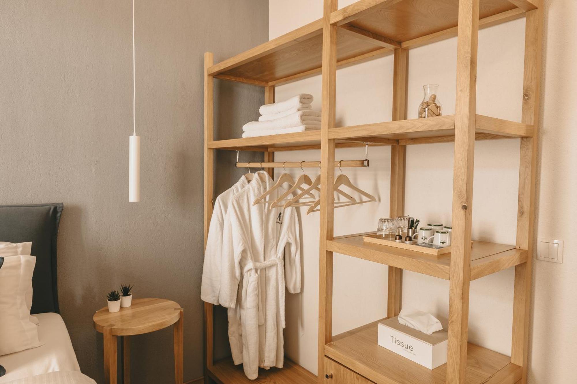 Giardino High Living Suites Drama Bilik gambar