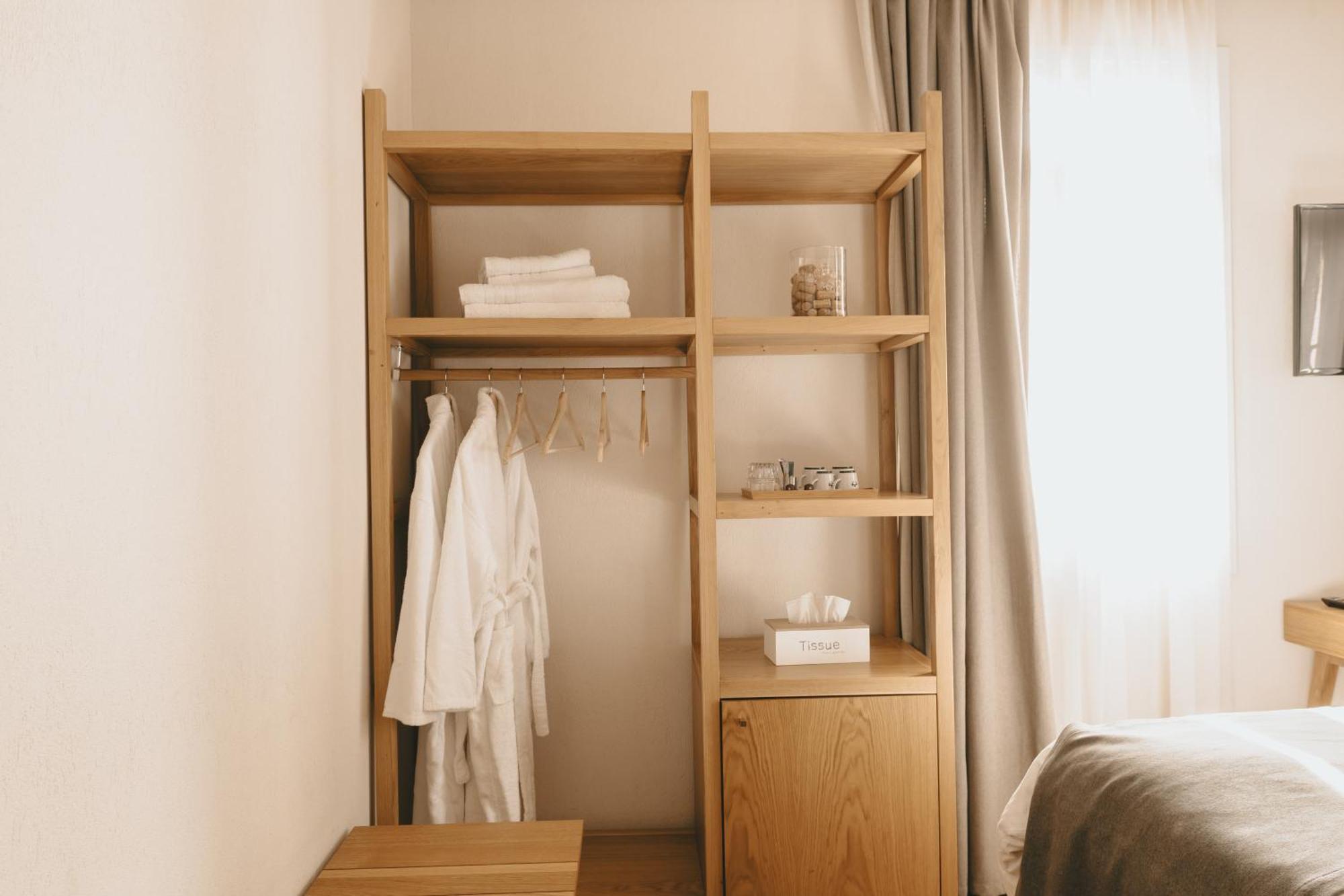 Giardino High Living Suites Drama Bilik gambar