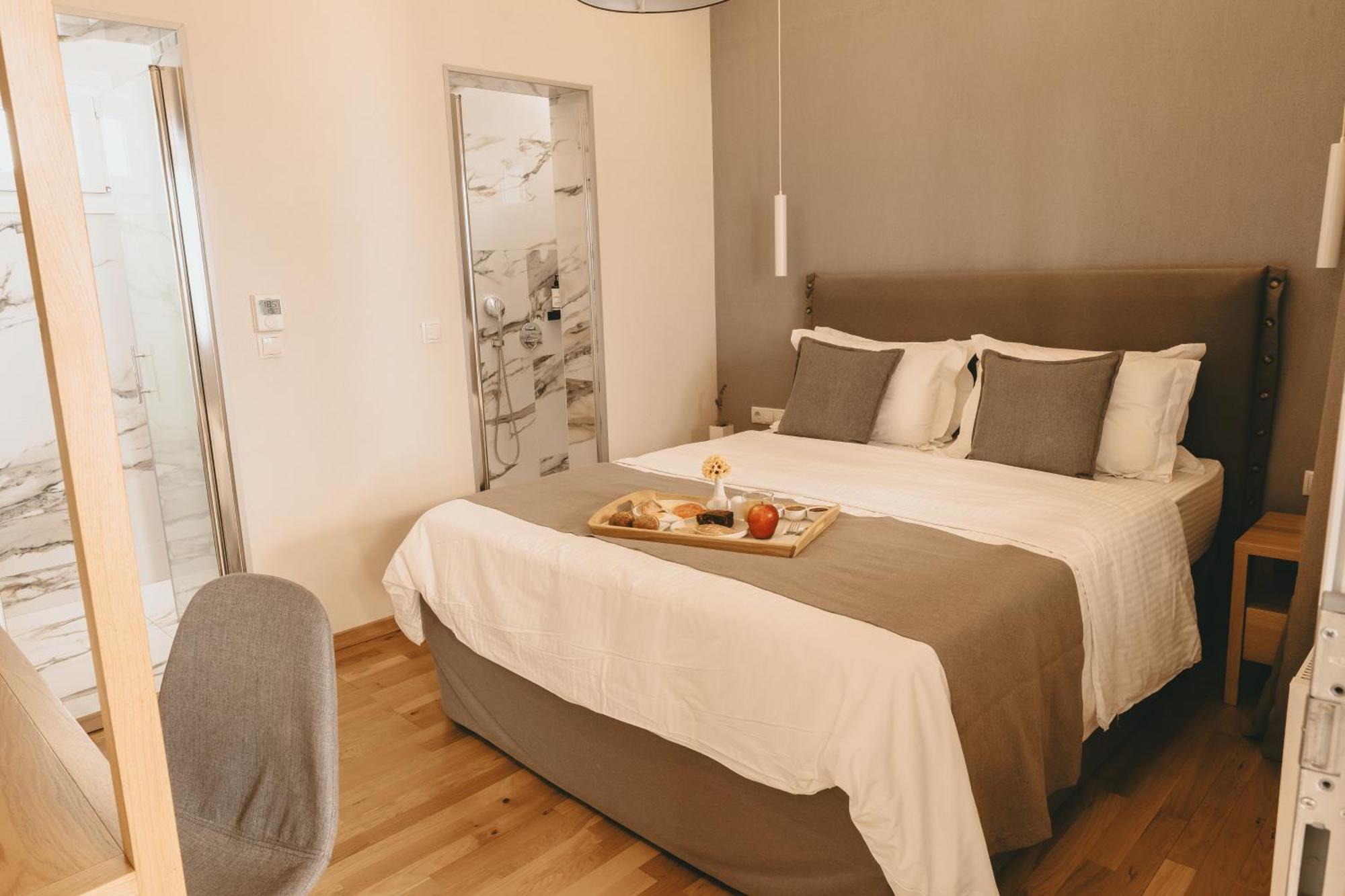 Giardino High Living Suites Drama Bilik gambar
